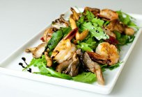 Shrimp salad with mushrooms: the best recipes