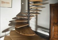 Treppe im Innenraum eines Privathauses: Design, Stil und Bewertungen