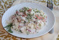 How to cook salad with natural crab?