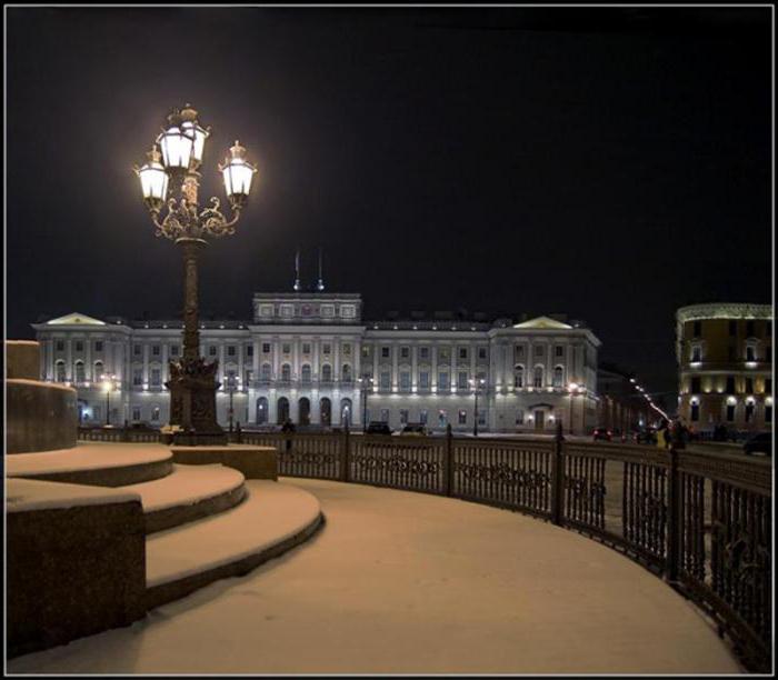 night tour of St. Petersburg