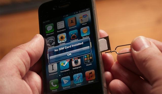如何消除SIM卡的iPhone4