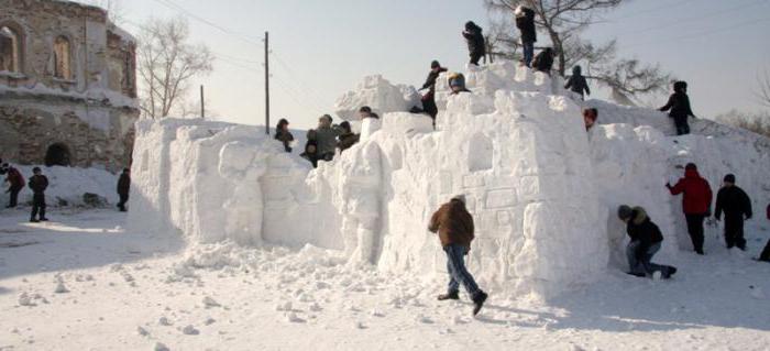снігова фортеця