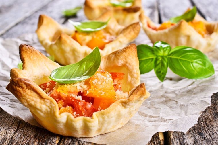 Tartlets with bell peppers