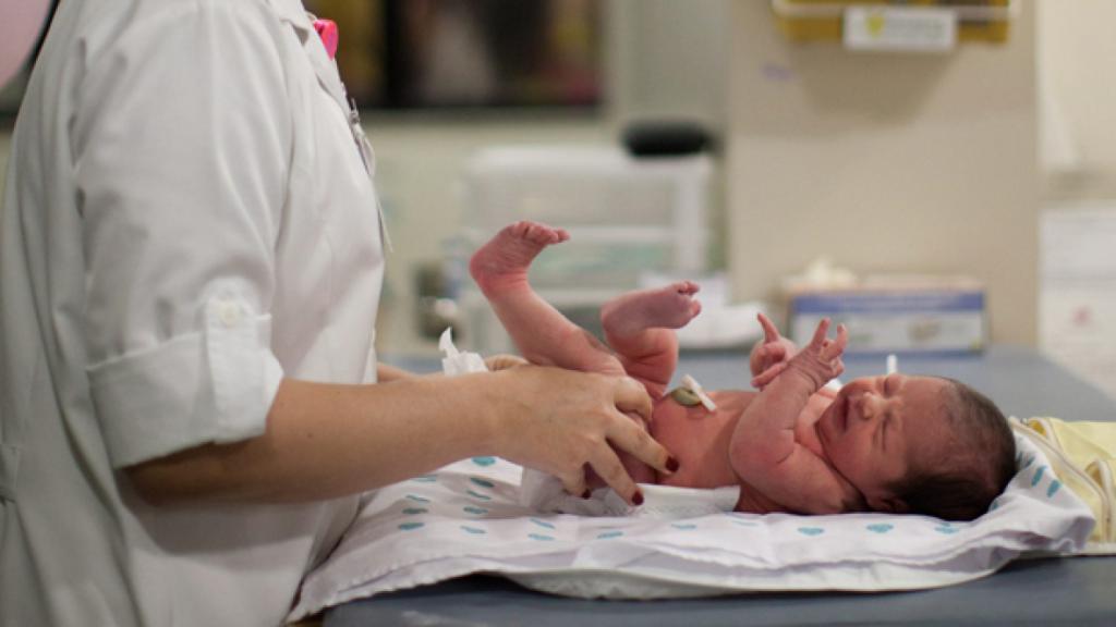 cólicos del recién nacido síntomas como entender reconocer