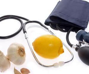 Knoblauch erhöht den Blutdruck oder senkt den Bluthochdruck