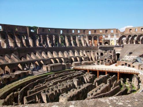  wo befindet sich das Kolosseum in Rom