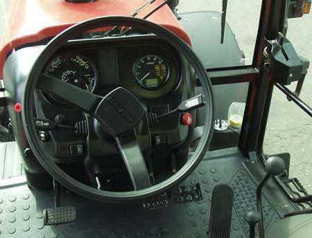  Traktor MTZ 1025 
