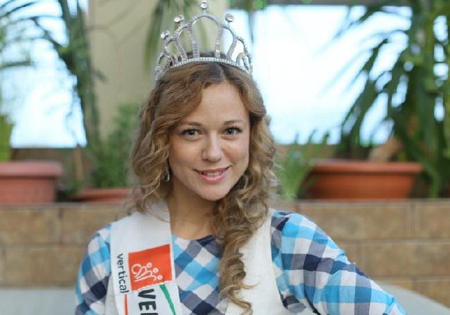 Miss Mundo em rodas de Xenia Безуглова