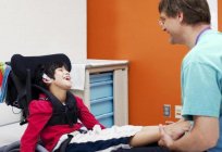 Paraparesis下肢である子供や大人：原因-治療