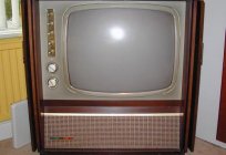 第一个彩色电视机。 叫什么名字的第一个苏联的彩色电视吗？