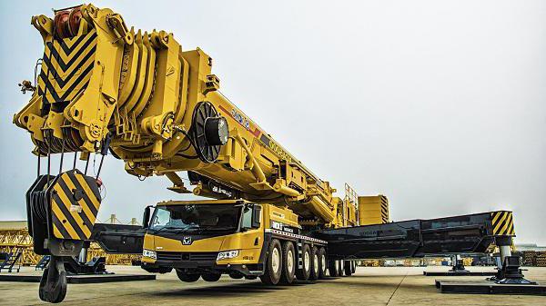 world's largest crane