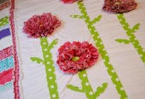 Baby bedspread: to buy in a store or to make with your own hands?