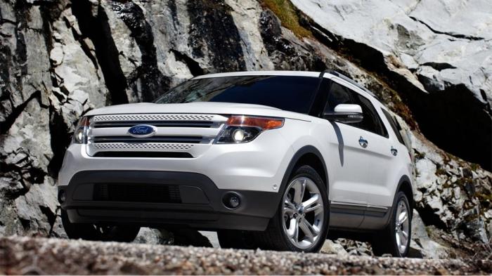 the Ford Explorer features