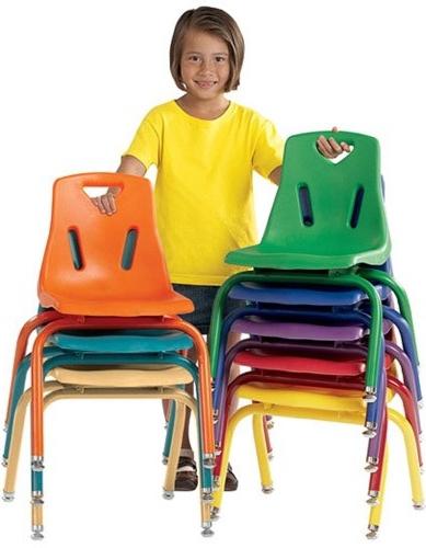 Baby-Stühle für die Schüler
