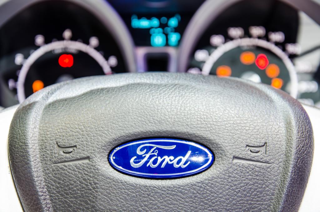a Ford logo on the hood