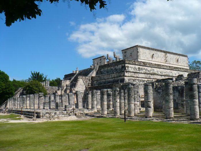 el Templo de los Guerreros de chichén Itzá