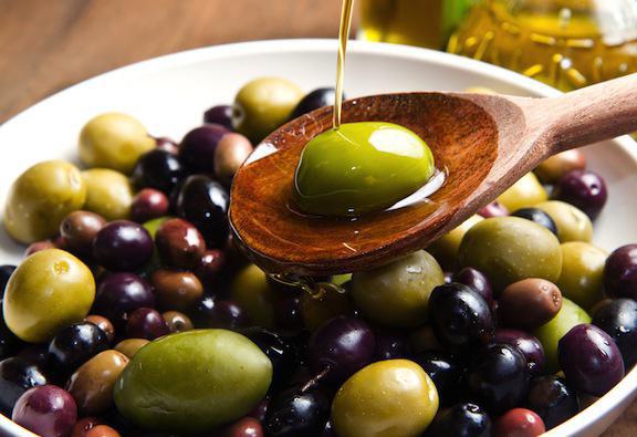 the caloric content of olives one piece