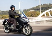 São os direitos de uma scooter e em um ciclomotor?