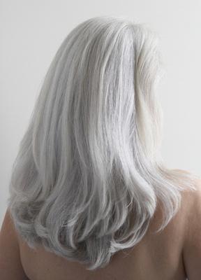 Farba do włosów siwych włosów.