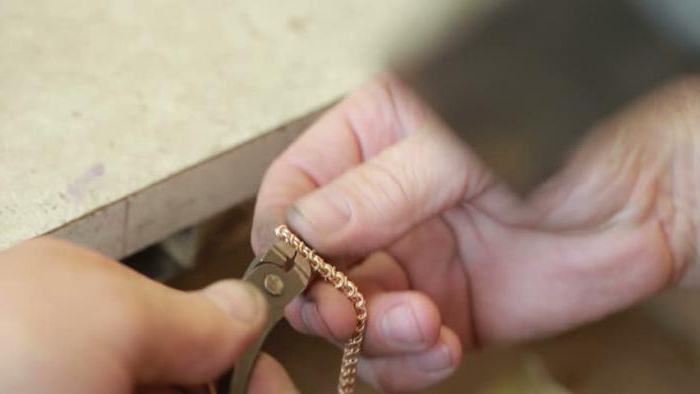  repair of lock on the gold chain