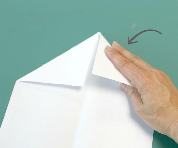 纸飞机用自己的双手