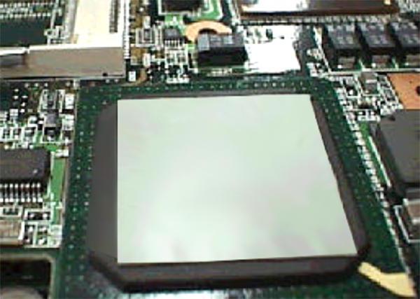 термопрокладка için bir dizüstü bilgisayar