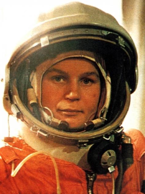 पहली उड़ान की एक महिला अंतरिक्ष यात्री