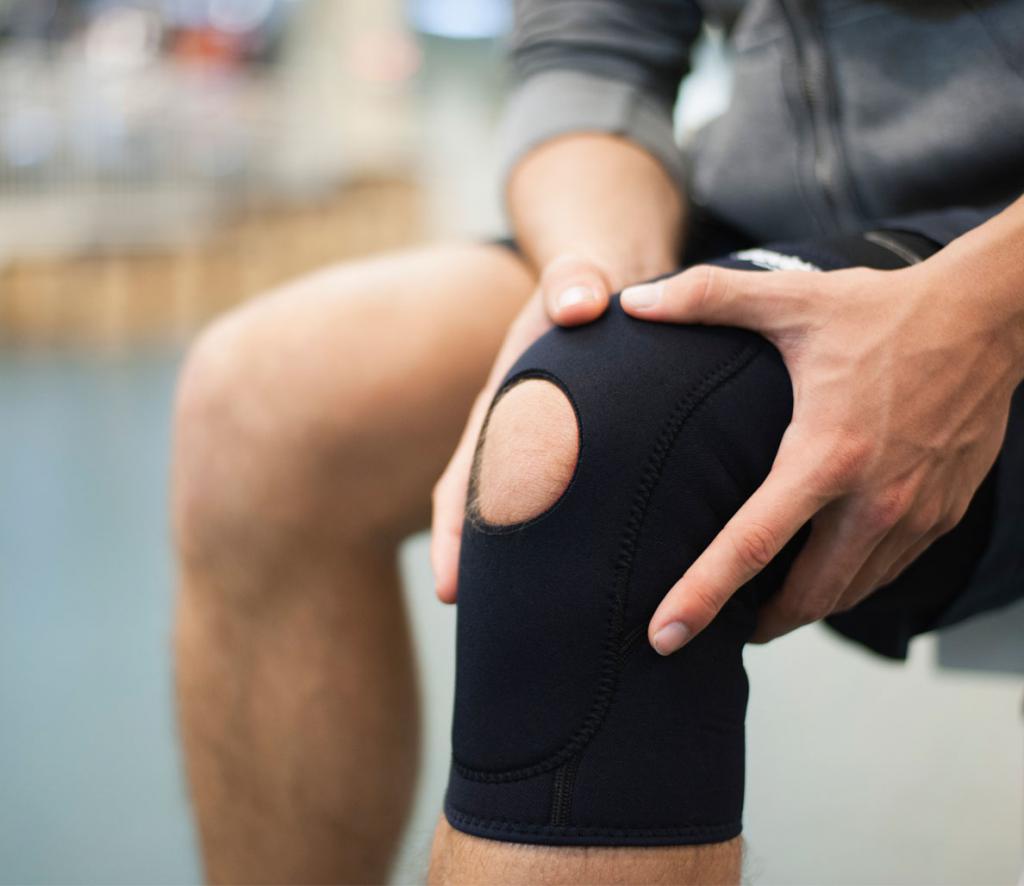 Knirschen im Knie wenn Gewicht beim Kniebeugen ohne Schmerzen