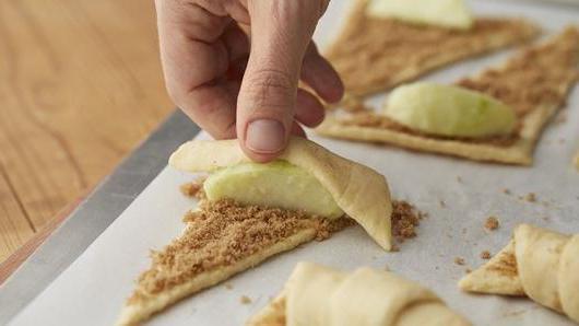творожные bagels com maçãs