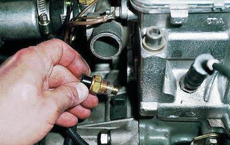 coolant sensor where is located