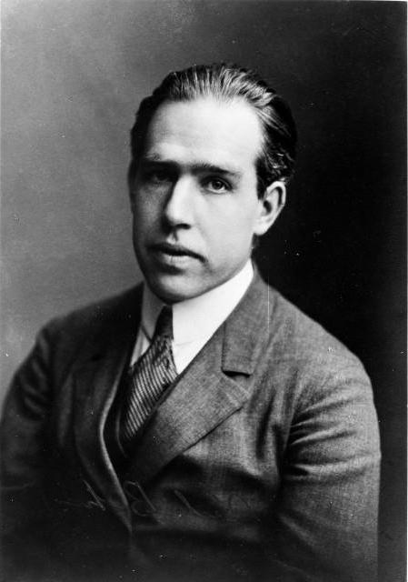 o Físico Niels Bohr