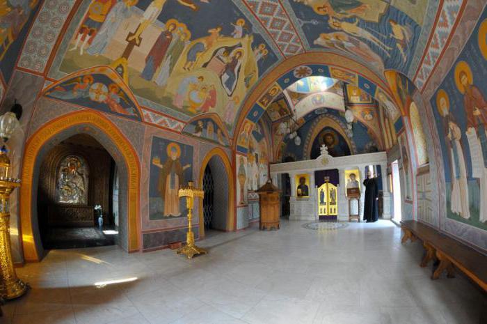 Зверинецкий el monasterio de la programación de los servicios de adoración