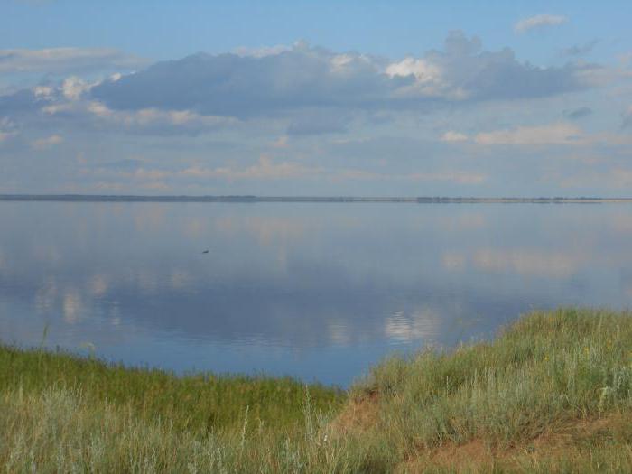 छोटे yarovoe झील