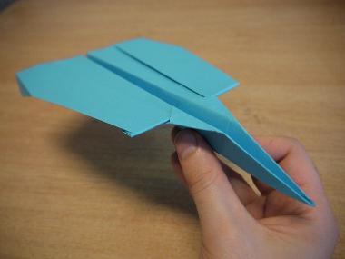 jak zrobić papierowy samolot