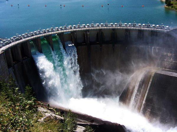 el esquema de la central hidroeléctrica