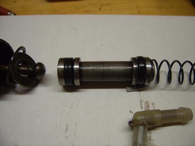 cilindro mestre da embreagem VAZ 2107