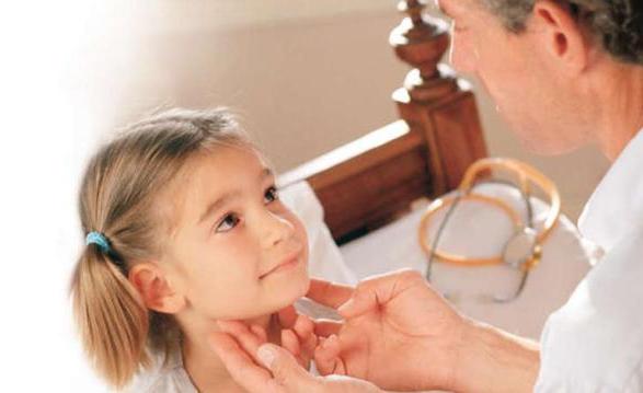 wie zur Behandlung von Halsschmerzen bei Kindern