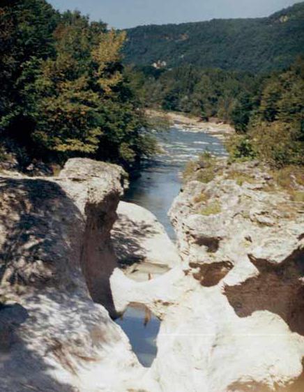 hadzhohskaya tasnina峡の写真