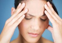 Şiddetli baş ağrısı ve mide bulantısı: nedenleri kadınlarda