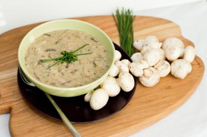 quantos cozinhe os cogumelos para a sopa