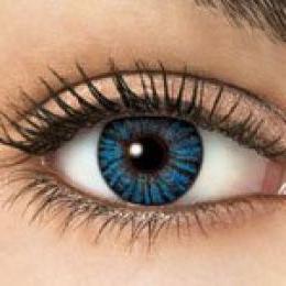 farbige Kontaktlinsen für braune Augen Foto