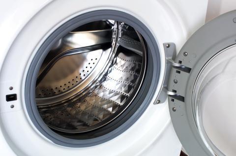 limpar a máquina de lavar roupa антинакипином