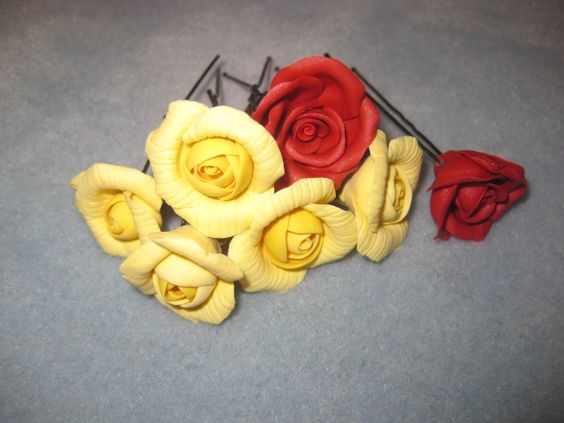 studs with roses