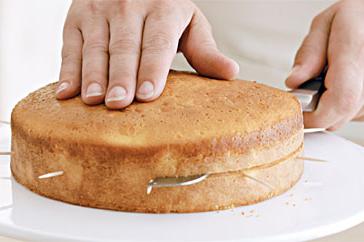 cake Charmer in a slow cooker recipe