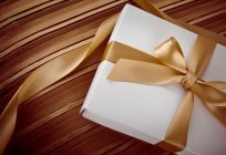 How to choose a gift for the boss for his birthday?