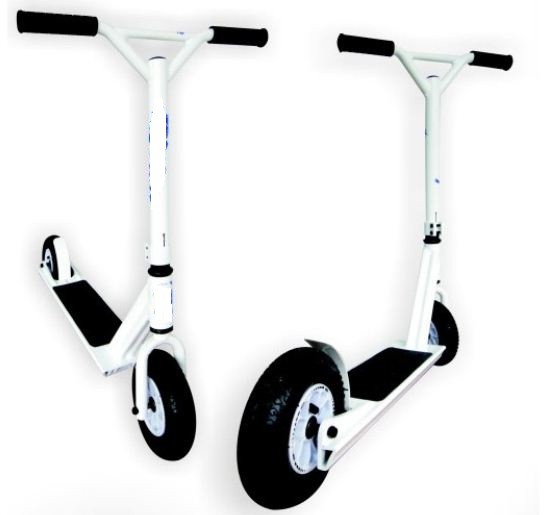 Roller mit aufblasbaren Rädern zusammenklappbar