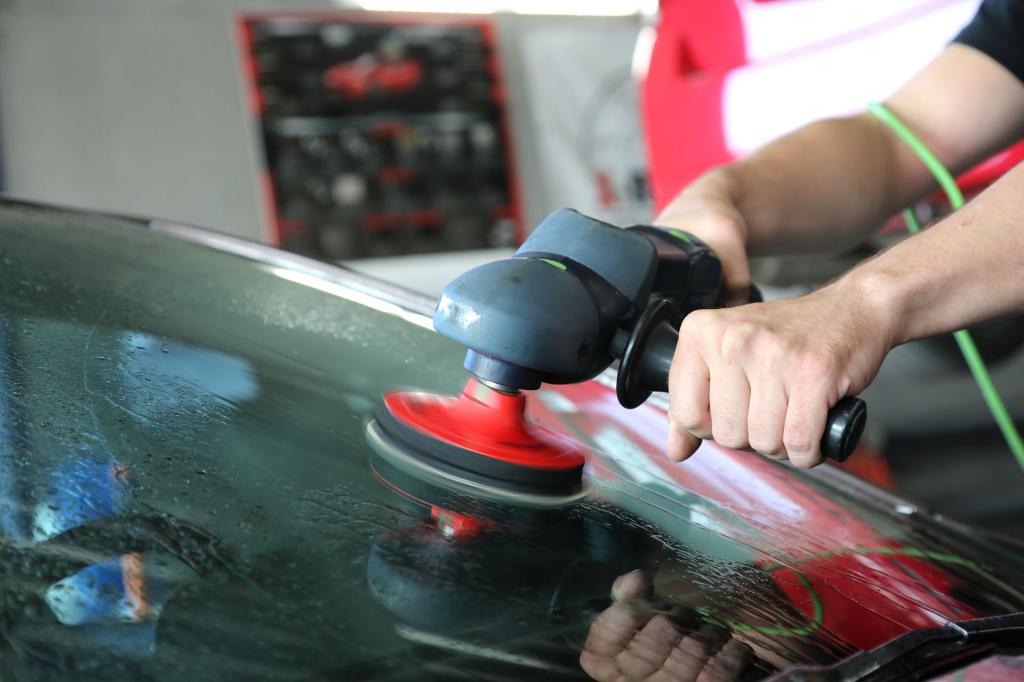 Polishing windshield scratches from wiper