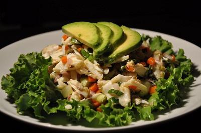 klassische Salat aus Krabben