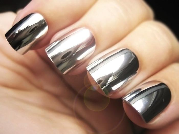 nail design with foil