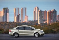 Yorum sahipleri «Volkswagen» Polo ve karakterizasyonu yeni bir sedan